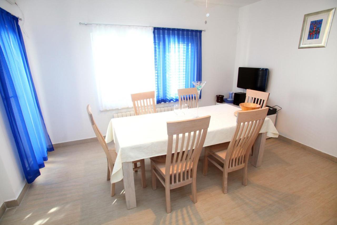 Apartments Nakir Slatine Værelse billede